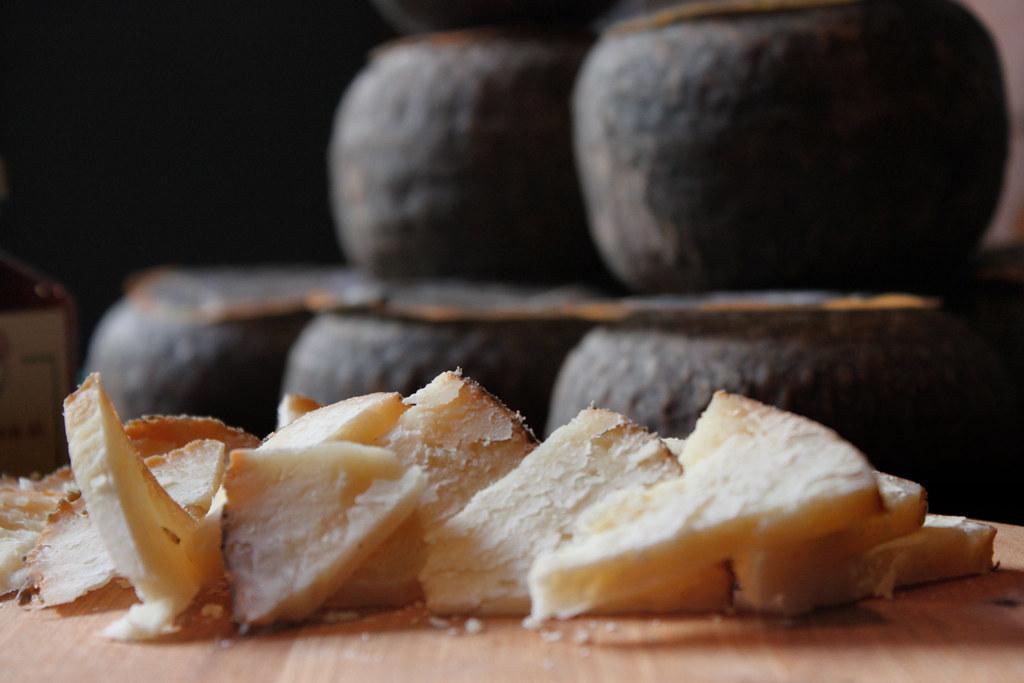 Oscypek PDO - Podhale Smoked Cheese — 2