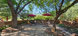 Lakeside Eco-Lodge – Sustainable Retreat — 1